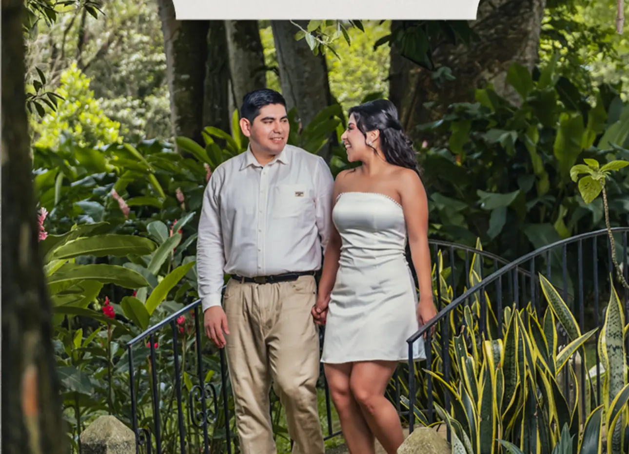 Kristhel y Rodolfo caminando juntos en un jardín